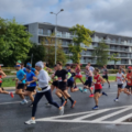 Uczniowie zabezpieczają 9. Półmaraton Królewski